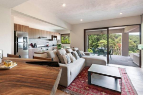Hermosa Villa Vista al Lago